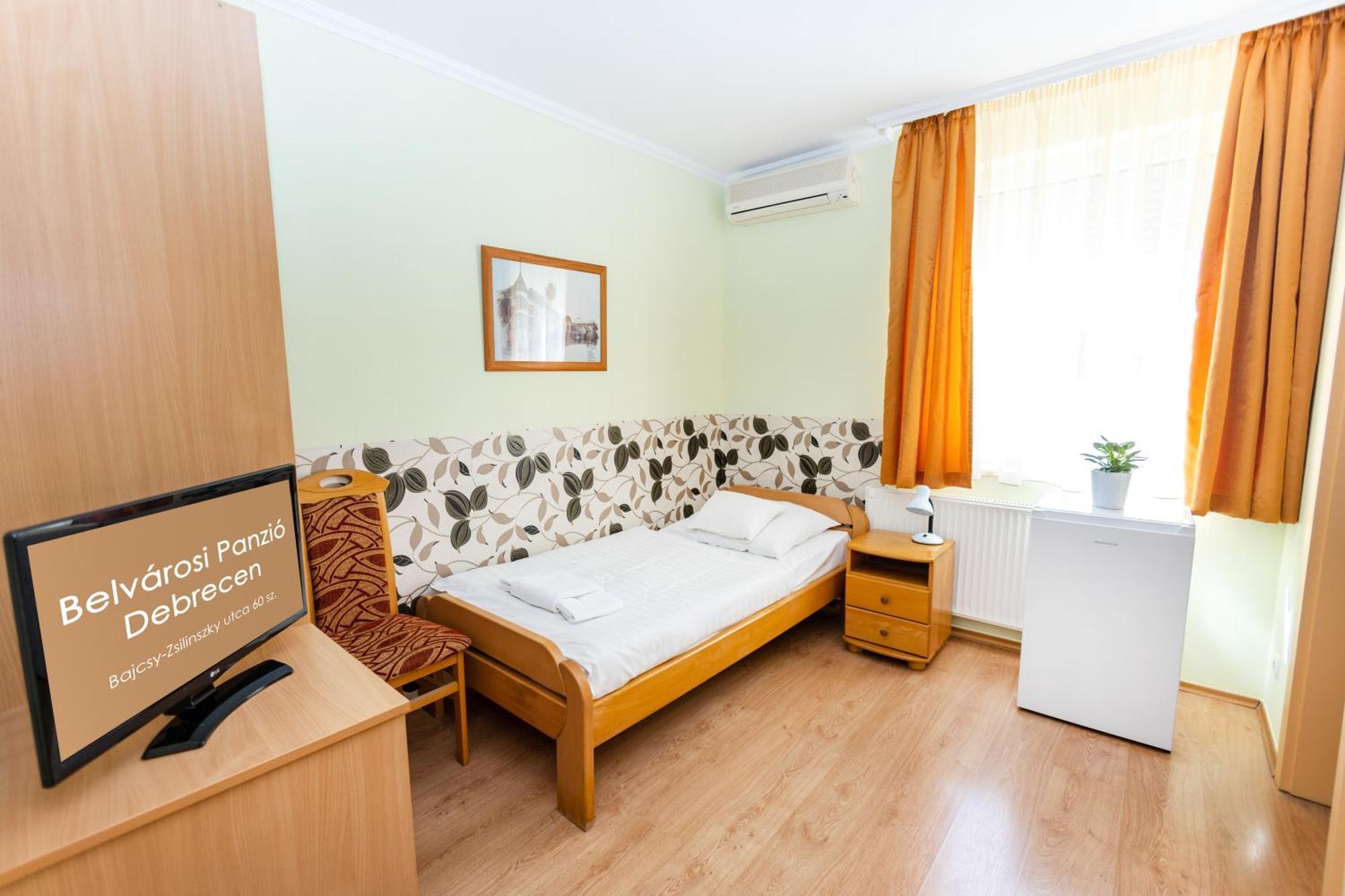 Belvarosi Panzio Debrecen Exterior foto