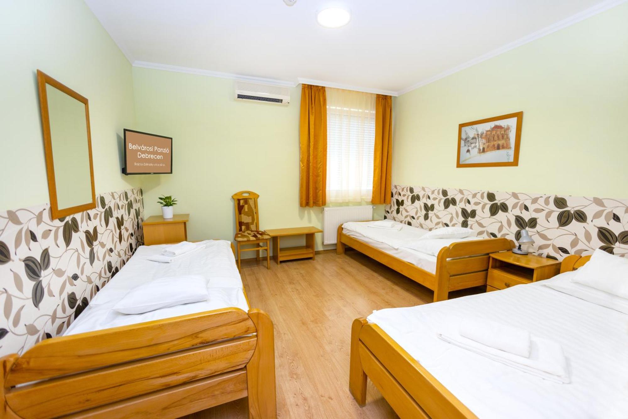 Belvarosi Panzio Debrecen Exterior foto