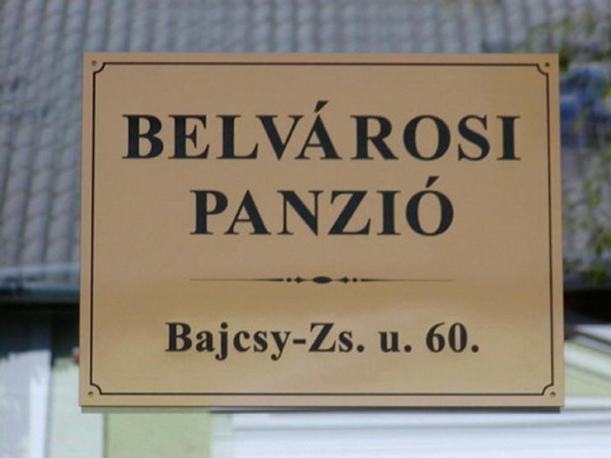 Belvarosi Panzio Debrecen Exterior foto